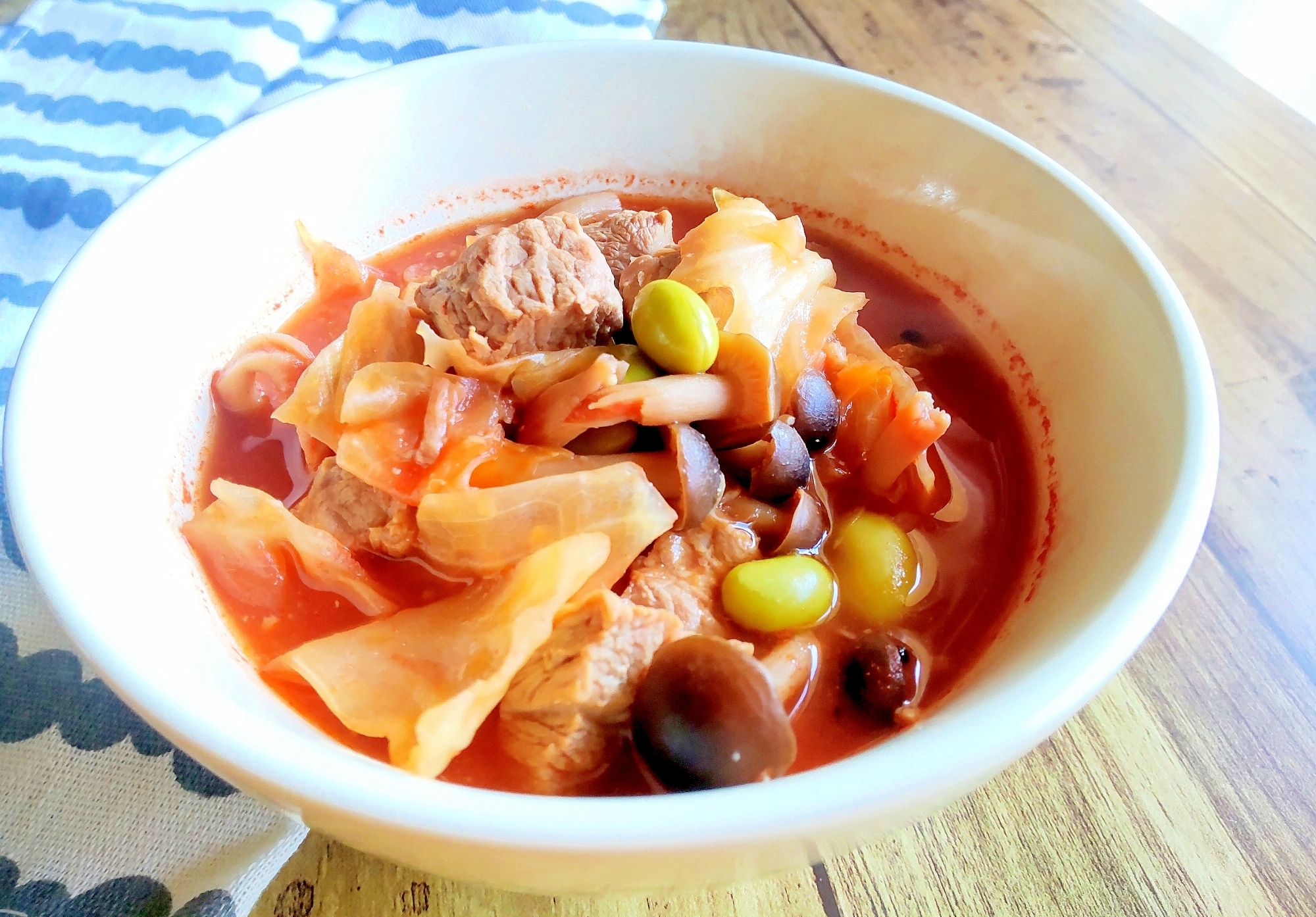 豚肉とたっぷり野菜の味噌トマトスープ
