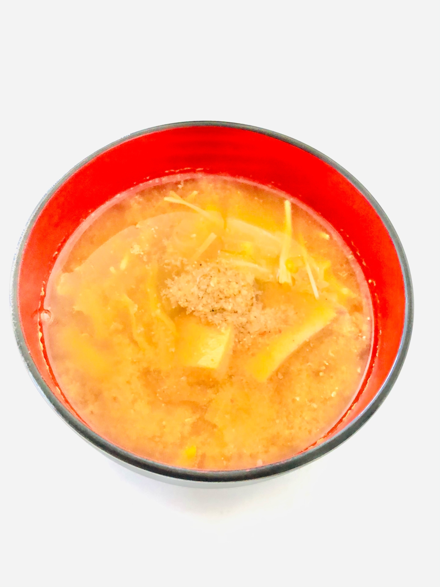 豆腐キャベツ人参えのきピリ辛味噌スープ
