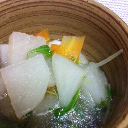盛り付けがグチャグチャですが、作りました(^^)三つ葉は、水菜で代用しました！今日も寒かったし、美味しくいただきました！