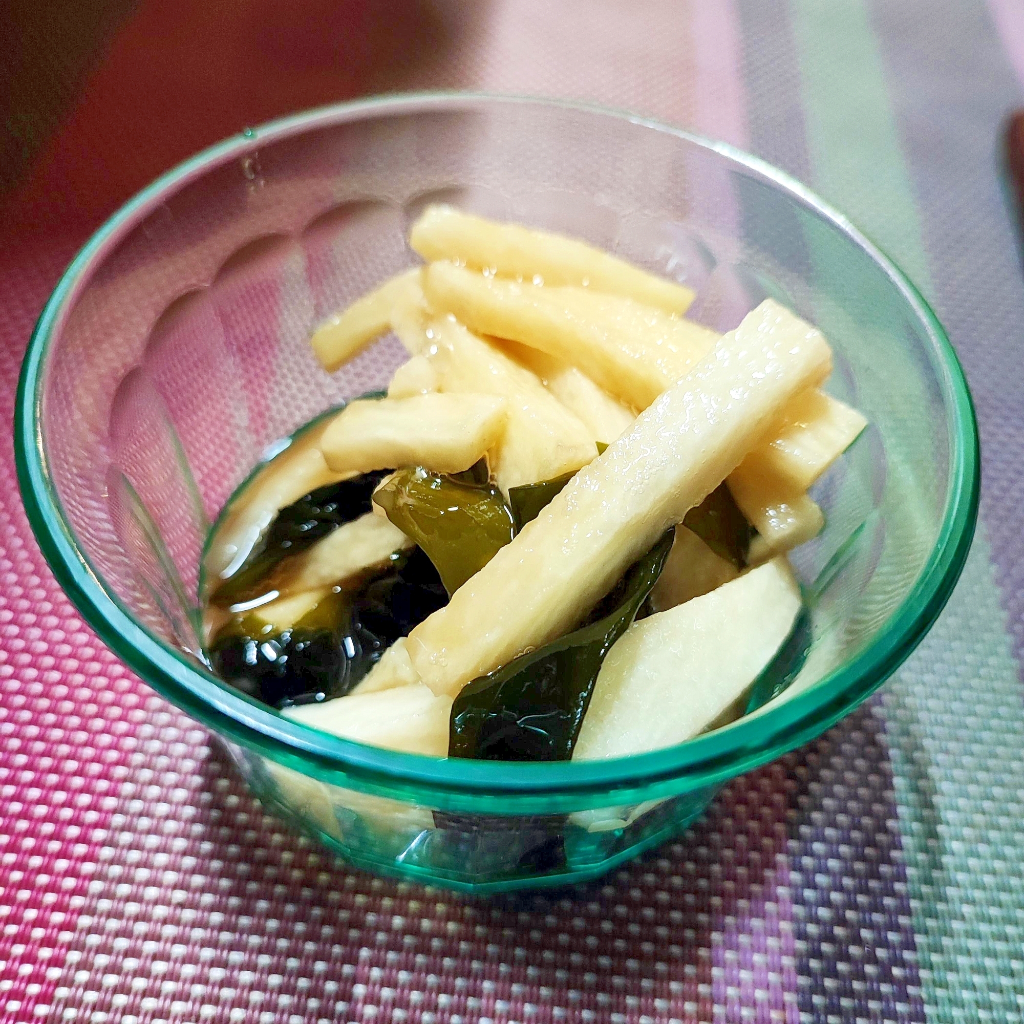 長芋とわかめのレモン醤油和え