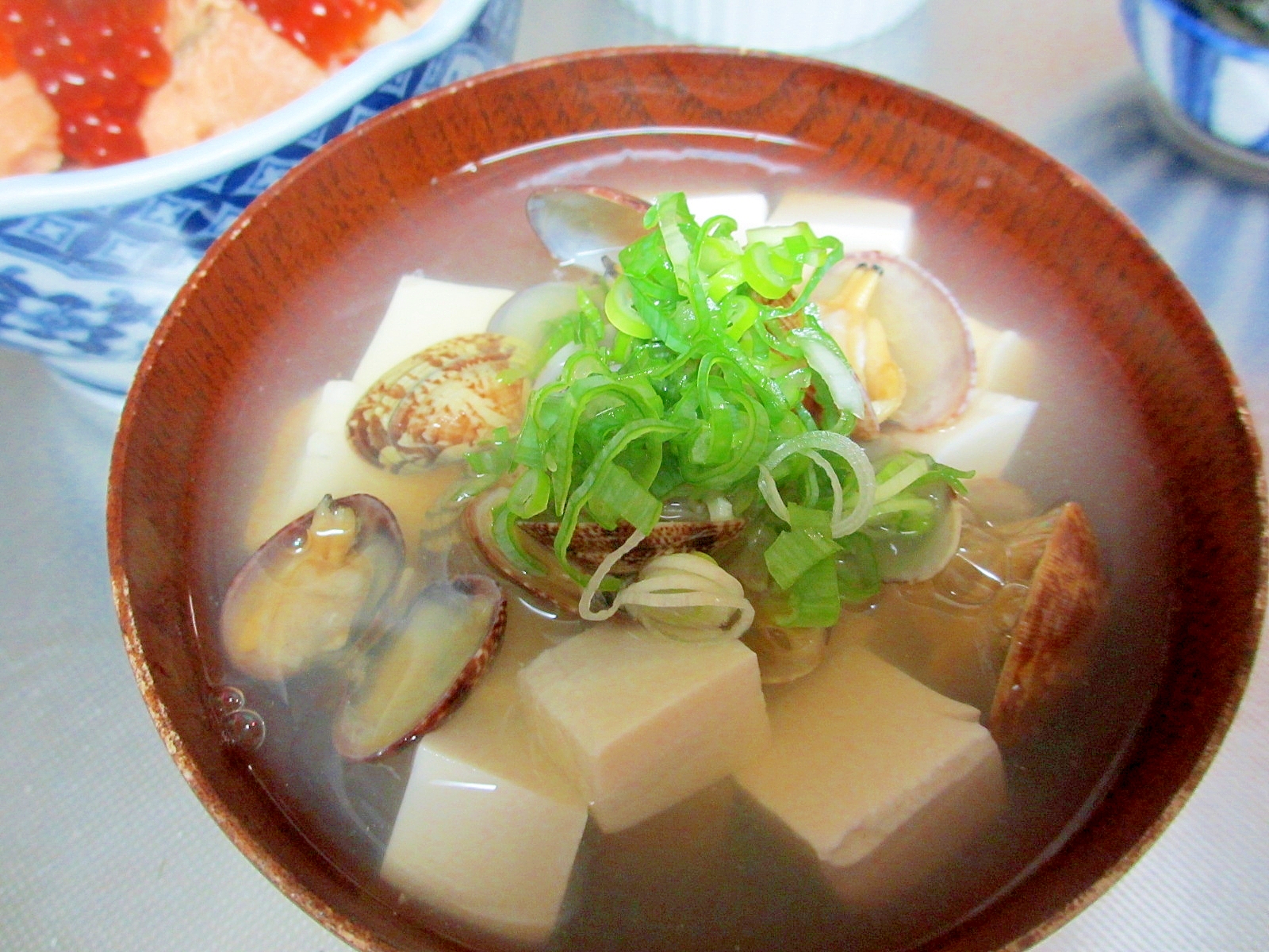 豆腐とアサリのお吸い物
