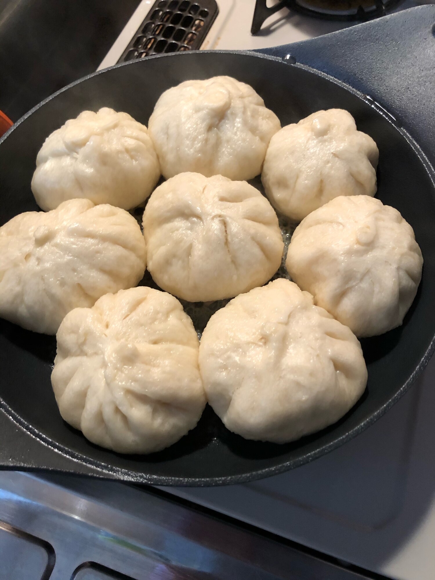 鉄フライパンで手作り肉まん レシピ 作り方 By Pincoponco 楽天レシピ 鉄フライパンで手作り肉まん レシピ 作り方 By Pincoponco 楽天レシピ