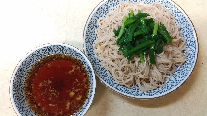 正直、ちょっと作ってみるか程度でしたが、生姜とニラのお陰で、すごく美味しかったです。時々お蕎麦打ちますが(もちろんこれも)、メニューが増えました。感謝です。