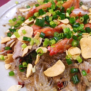 豚肉カニカマ春雨のスパイシー蒸し