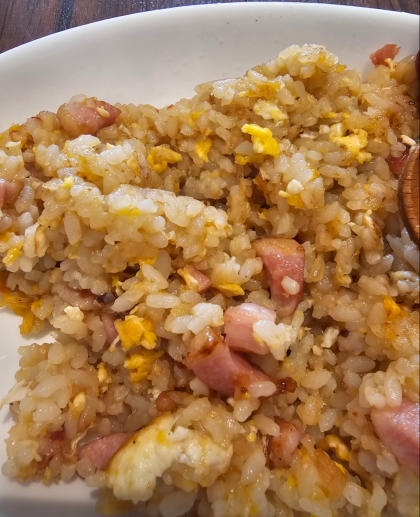 チャーハンの素なしでも！コンソメで黄金チャーハン