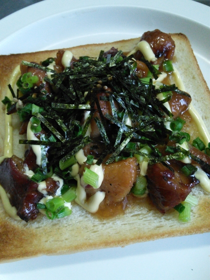 焼きとり缶とネギのトースト