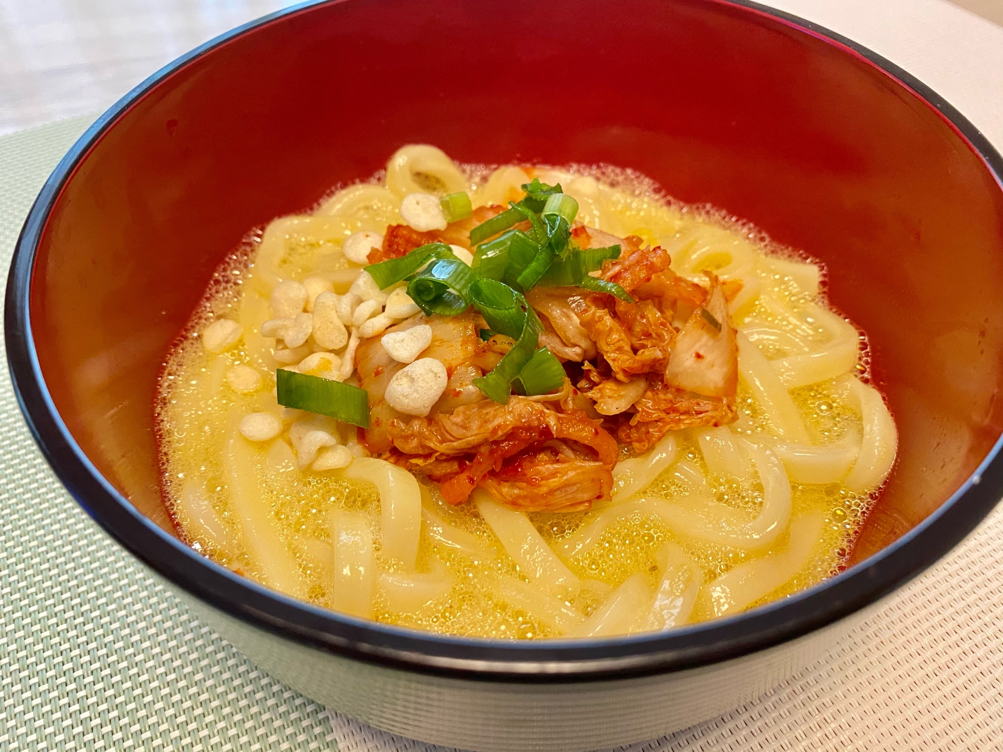 レンジで簡単！キムチ釜玉うどん