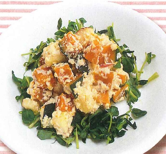 かぼちゃとりんごの和風サラダ