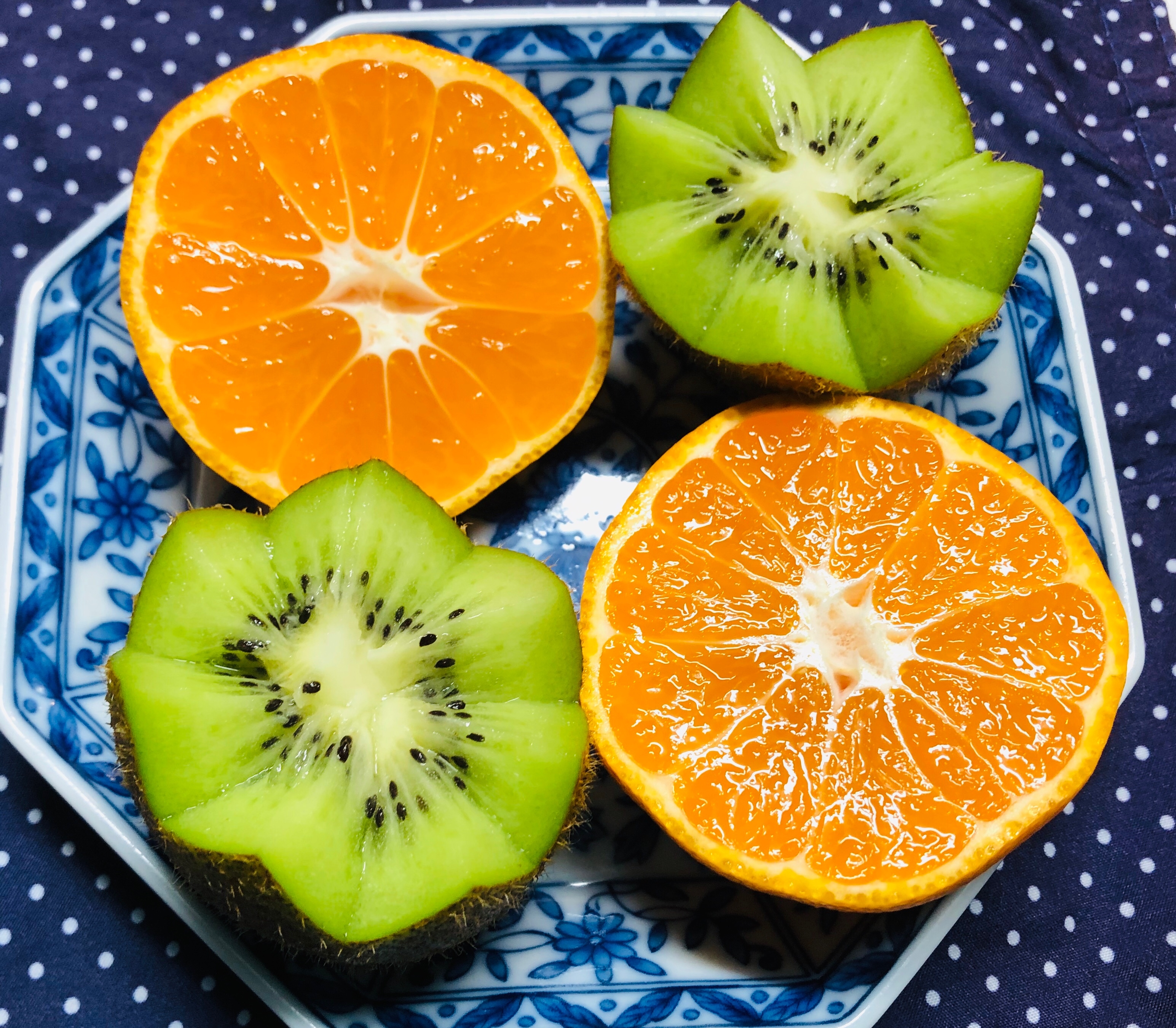 30秒で簡単 お花のキウイ飾り切り みかん添え レシピ 作り方 By 善ちゃん 楽天レシピ