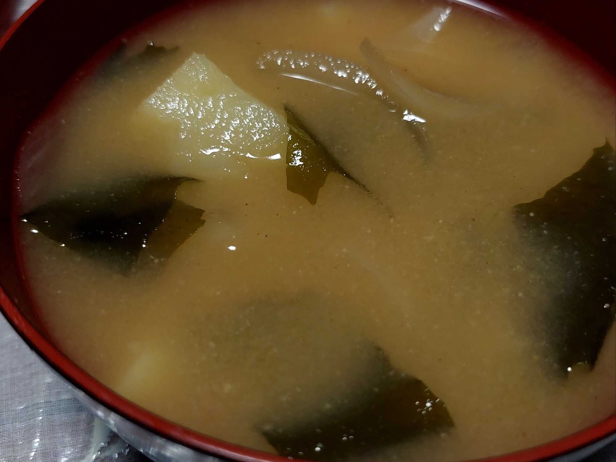 新じゃがと新玉ねぎの味噌汁