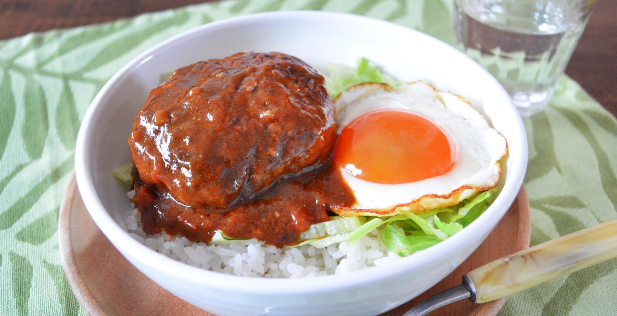 味噌デミ煮込みロコモコ丼