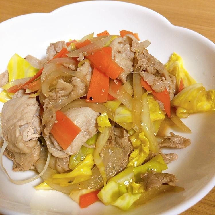 家にある具材で肉野菜炒め★*。