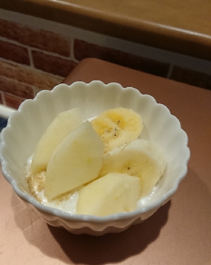 柚子ジャムヨーグルトのりんご＆バナナのせ