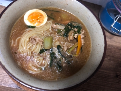 フライパンで野菜即席ラーメン