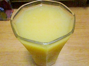 果汁たっぷりオレンジジュース割りのマッコリ