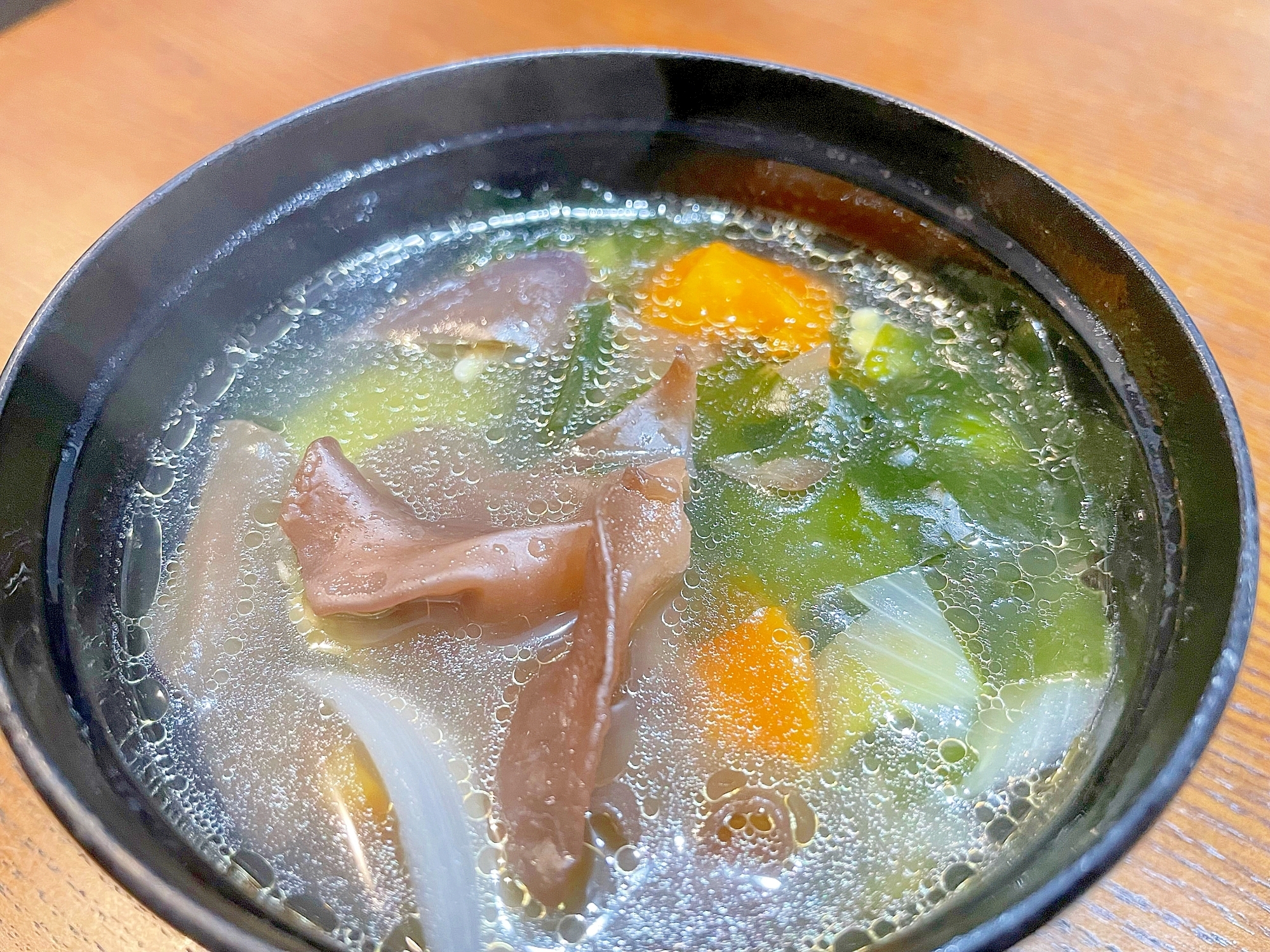 生キクラゲの中華スープ