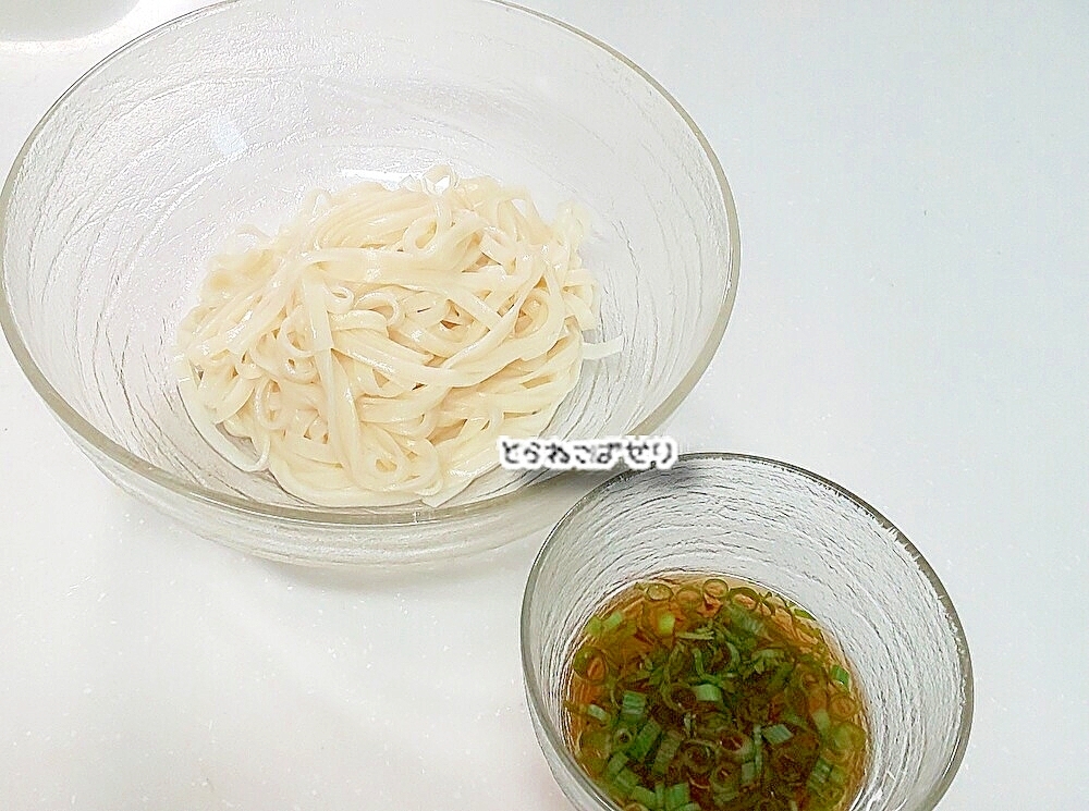 大葉とねぎのつゆで♪冷たいうどん