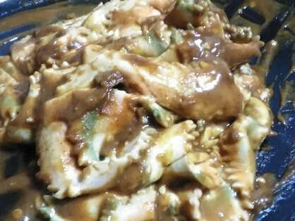 カラフル太麺パスタを使ったら、見た目アレですが、美味しくいただきました！