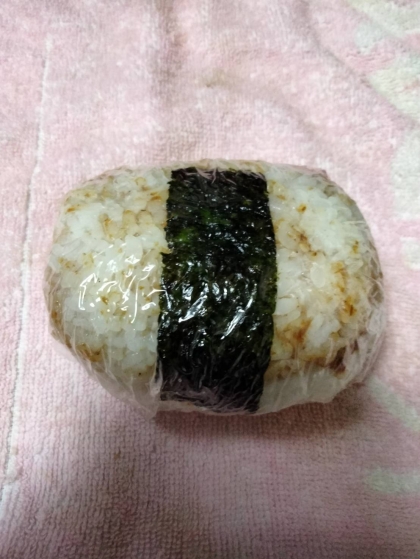 おにぎりアレンジ 生ふりかけ白ごま 海苔まいて