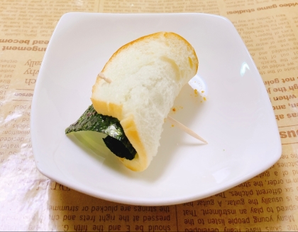 ジオ☆ちゃん♪くるくるシリーズ可愛らしいサンドイッチですね♡海苔大好き♡ありがとうございます♪‎( ◕‿ ‹ ）