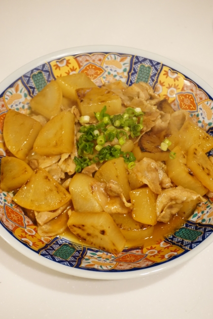 ご飯がすすむ！大根と鶏肉のピリ辛煮