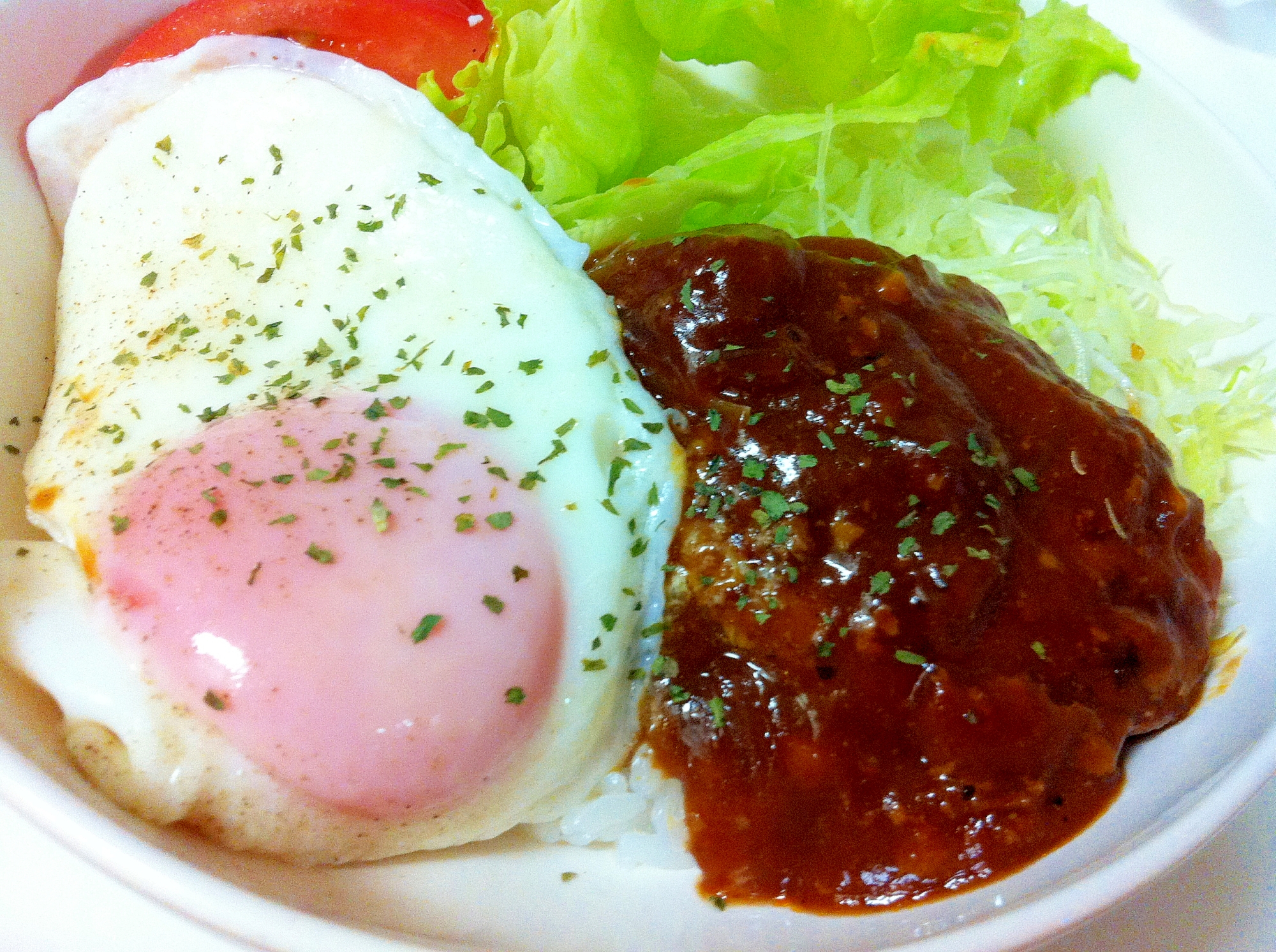 ランチに♪カフェ風ロコモコ丼