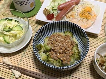 ブロッコリーと納豆の胡麻和え丼