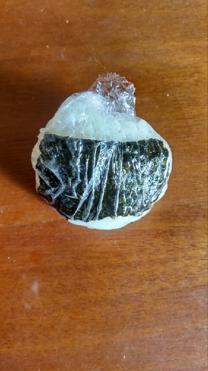 鰹節と梅の簡単おにぎり