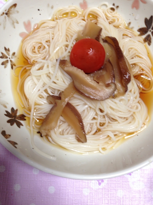 《素麺》ミニトマト