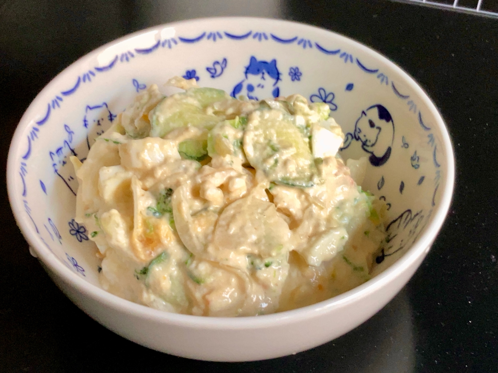 タンパク質たっぷり！豆腐とマヨネーズのサラダ和え