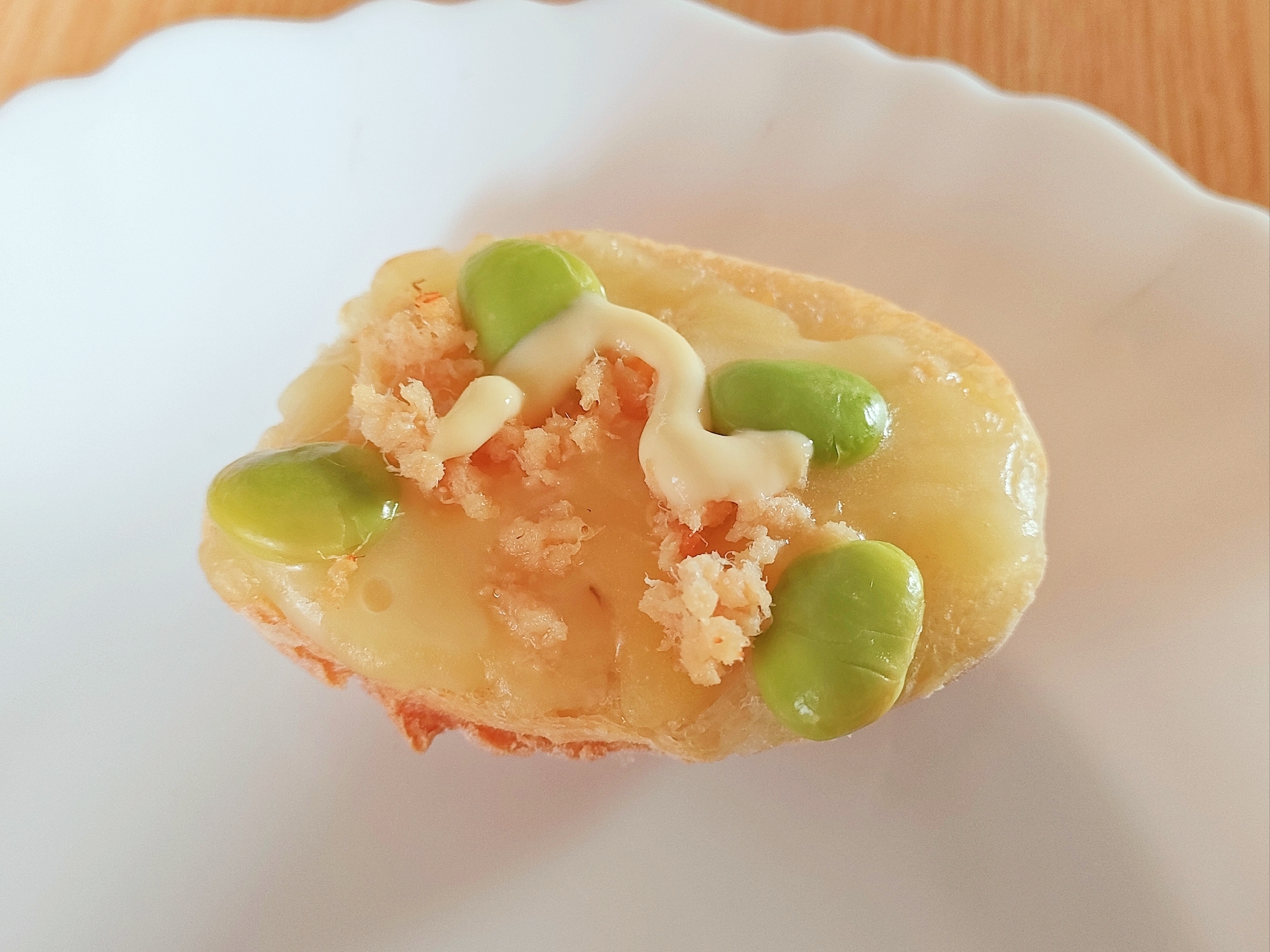 鮭フレークと枝豆のマヨチーズトースト