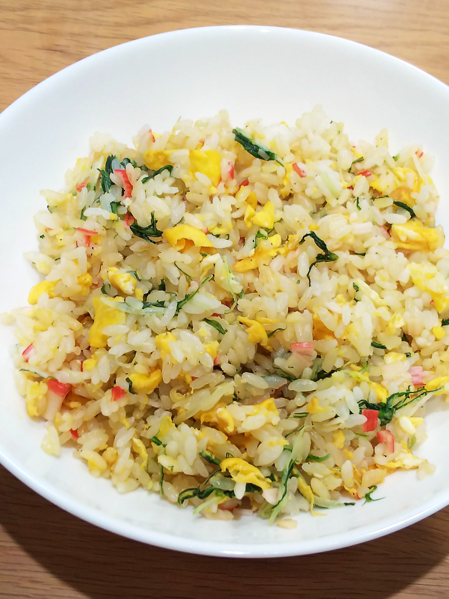 ごま油と中華あじで☆水菜とカニカマのチャーハン