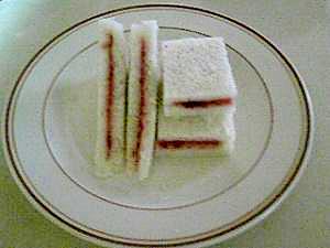 梅干のサンドイッチ