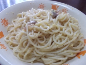 牛乳でカルボナーラ風パスタ