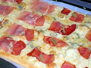 市販のピザ生地で 生ハムとゴルゴンゾーラのピザ レシピ 作り方 By はなはな桜 楽天レシピ 市販のピザ生地で 生ハムとゴルゴンゾーラのピザ レシピ 作り方 By はなはな桜 楽天レシピ