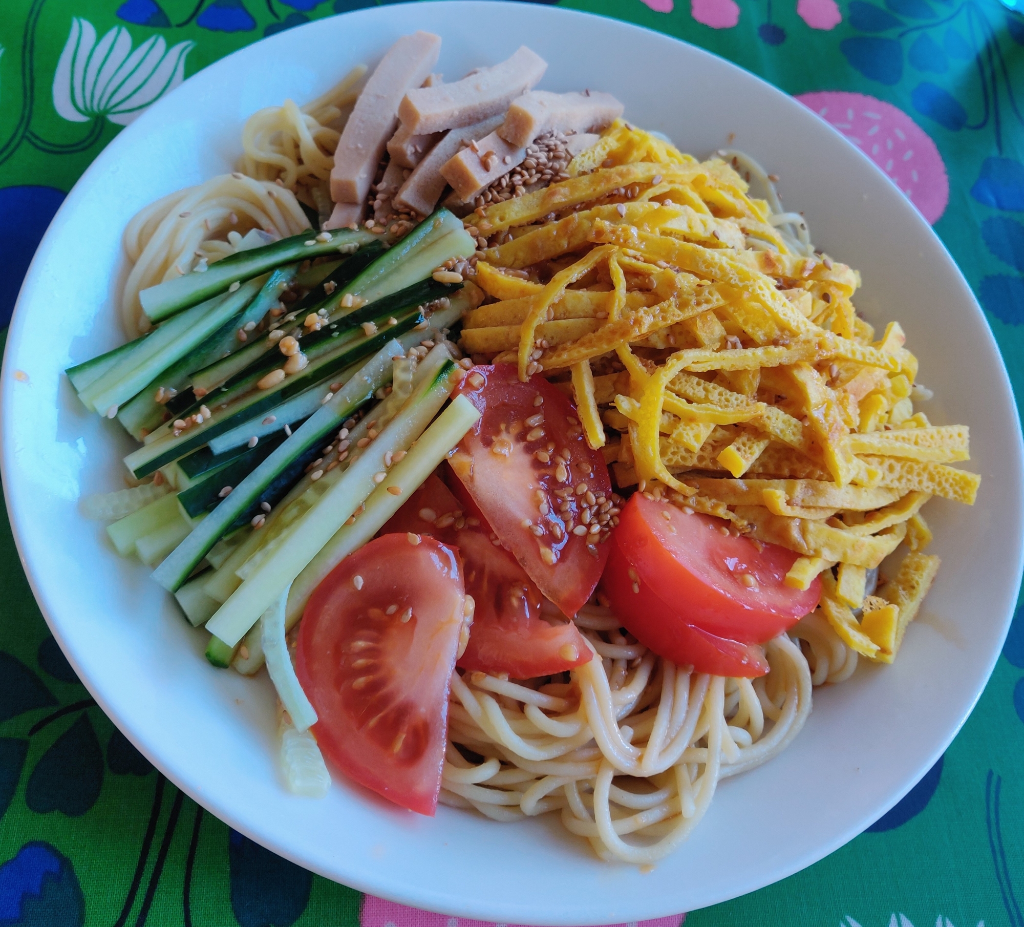 ヴィーガン　冷やし中華の薄焼き卵（もどき）