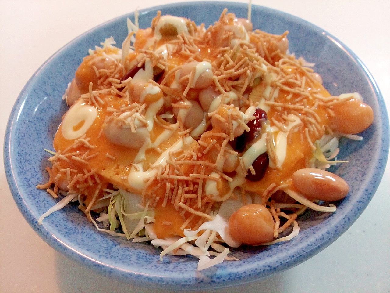 キャベツ・玉子焼き・サラダ豆・パリパリ麺のサラダ