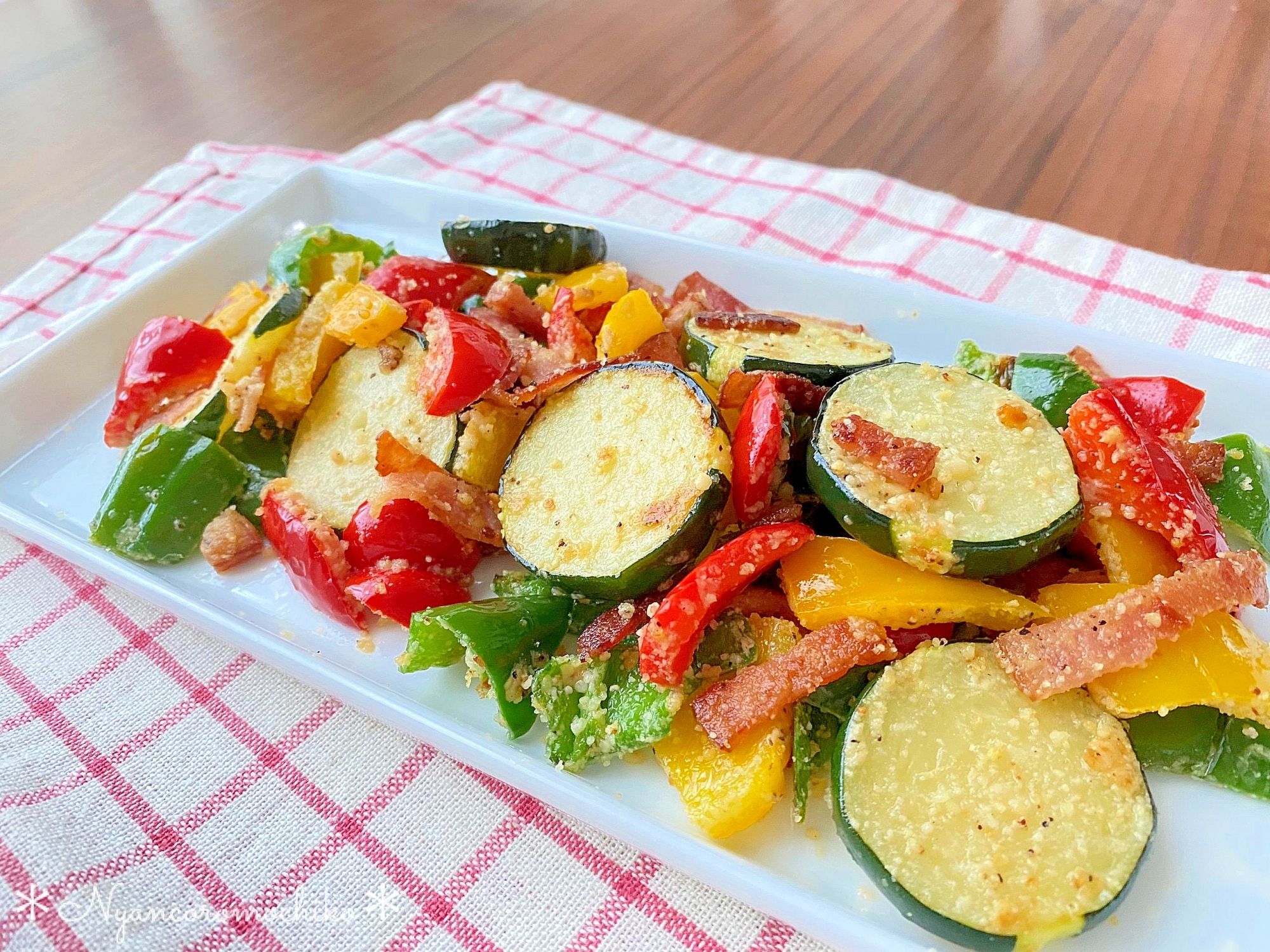 彩り良し♡夏野菜のチーズソテー