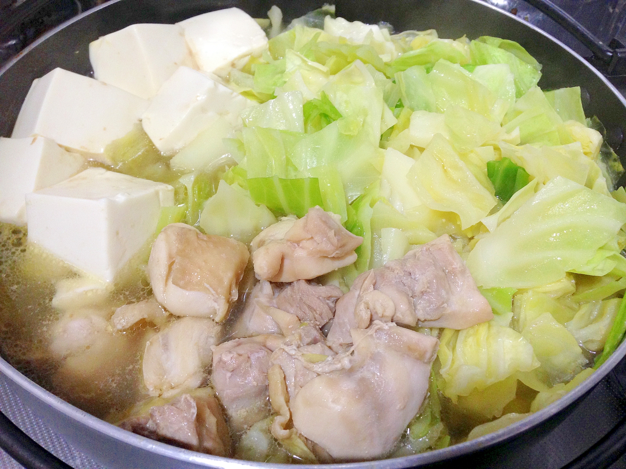 簡単手作り 鶏肉とキャベツの塩ちゃんこ鍋 レシピ 作り方 By うーころちゃん 楽天レシピ