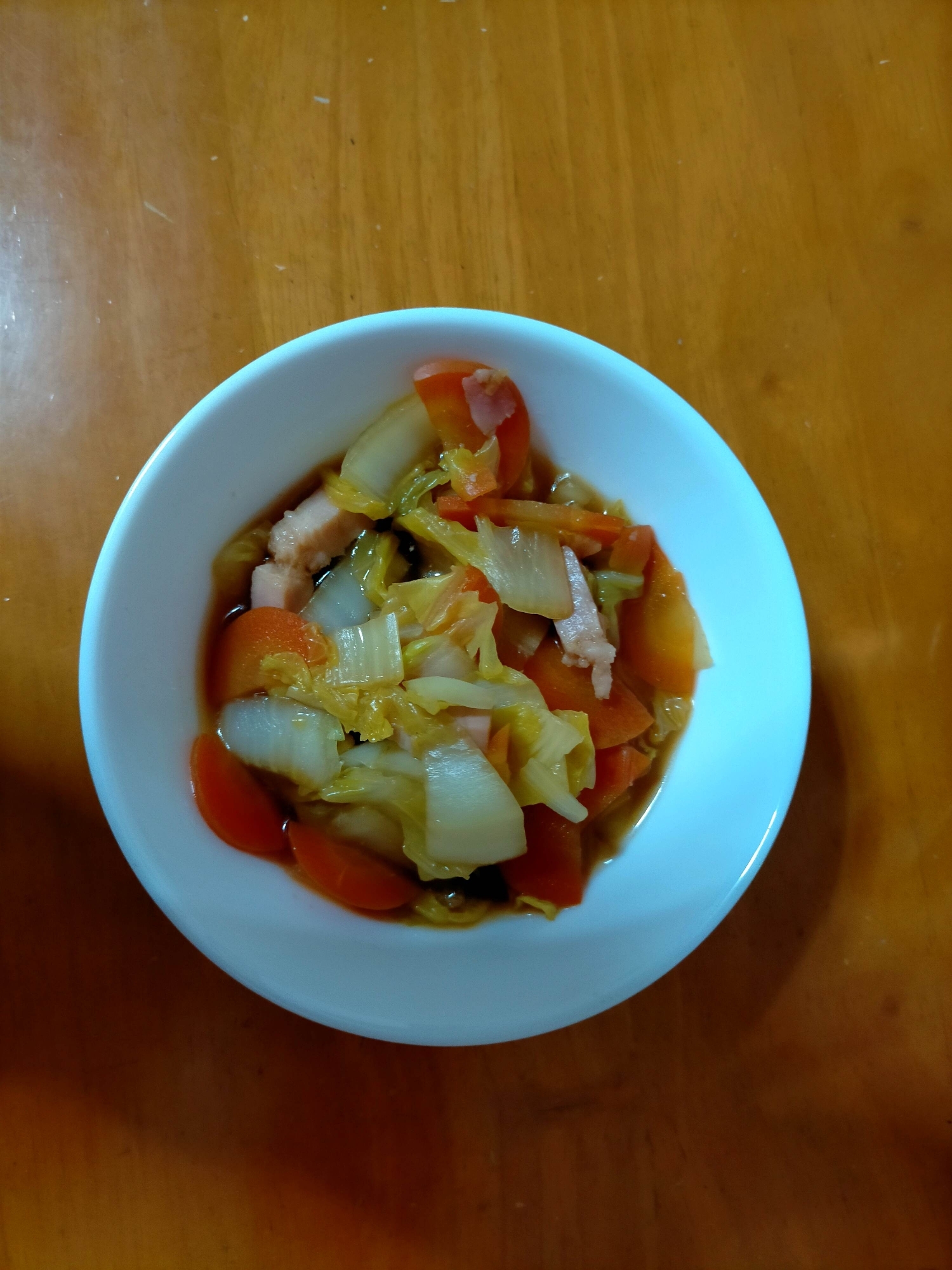 白菜と人参とベーコンの煮物