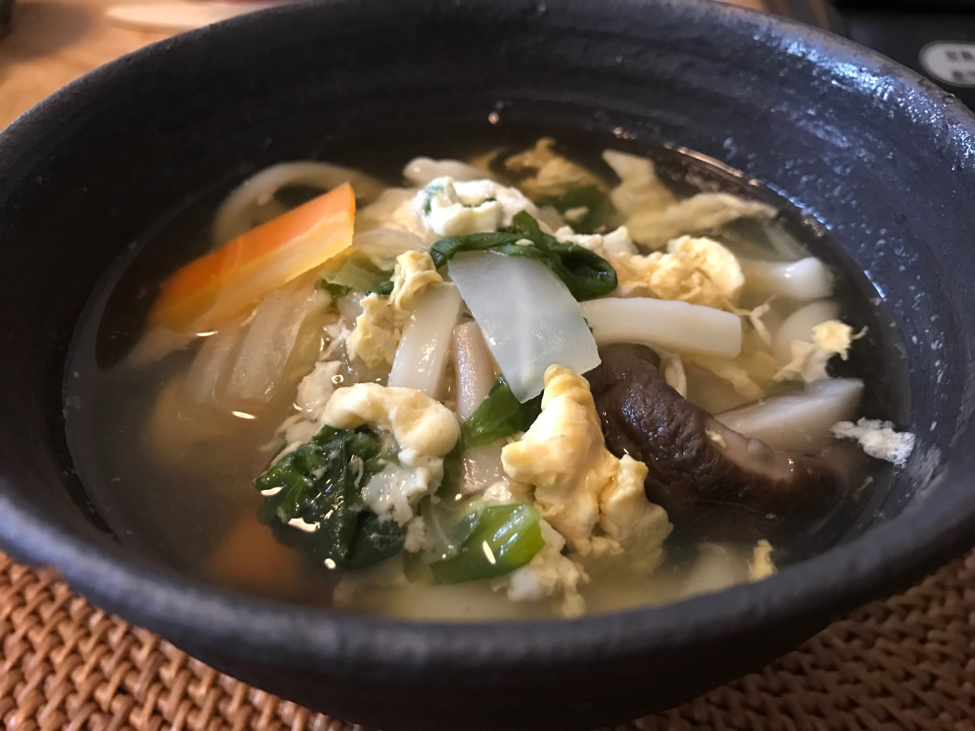 風邪対策に！野菜と生姜たっぷり煮込みうどん