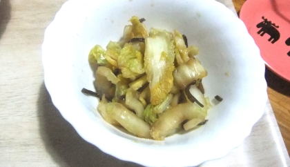 抱えて食べたい♡白菜ときゅうりの旨み塩昆布和え