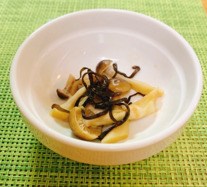 電子レンジで♪簡単！しめじと塩昆布のぽん酢和え