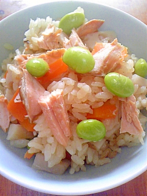 秋鮭の炊き込みご飯 レシピ 作り方 By Ta16 楽天レシピ 秋鮭の炊き込みご飯 レシピ 作り方 By Ta16 楽天レシピ