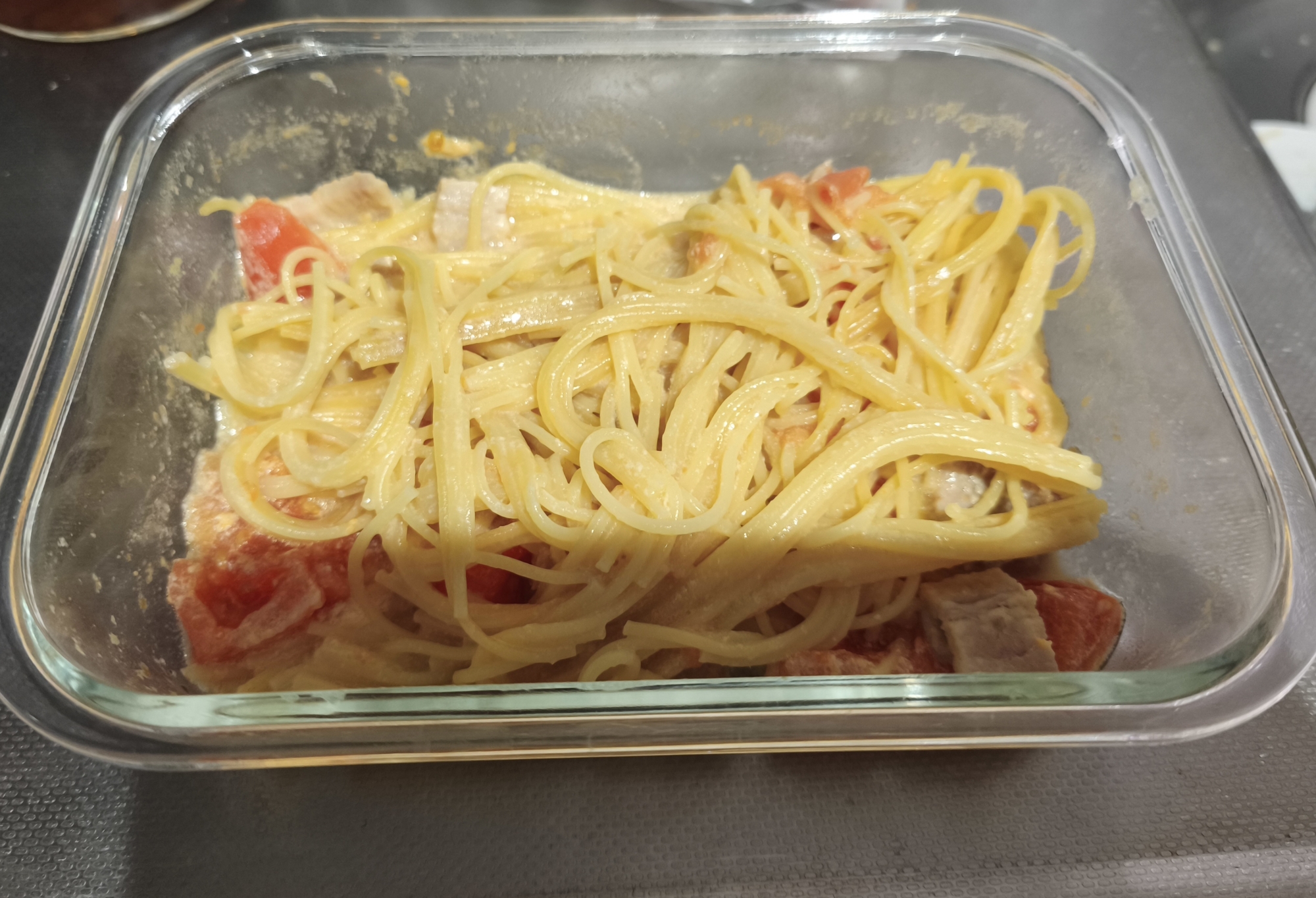 レンジでトマトクリームパスタ