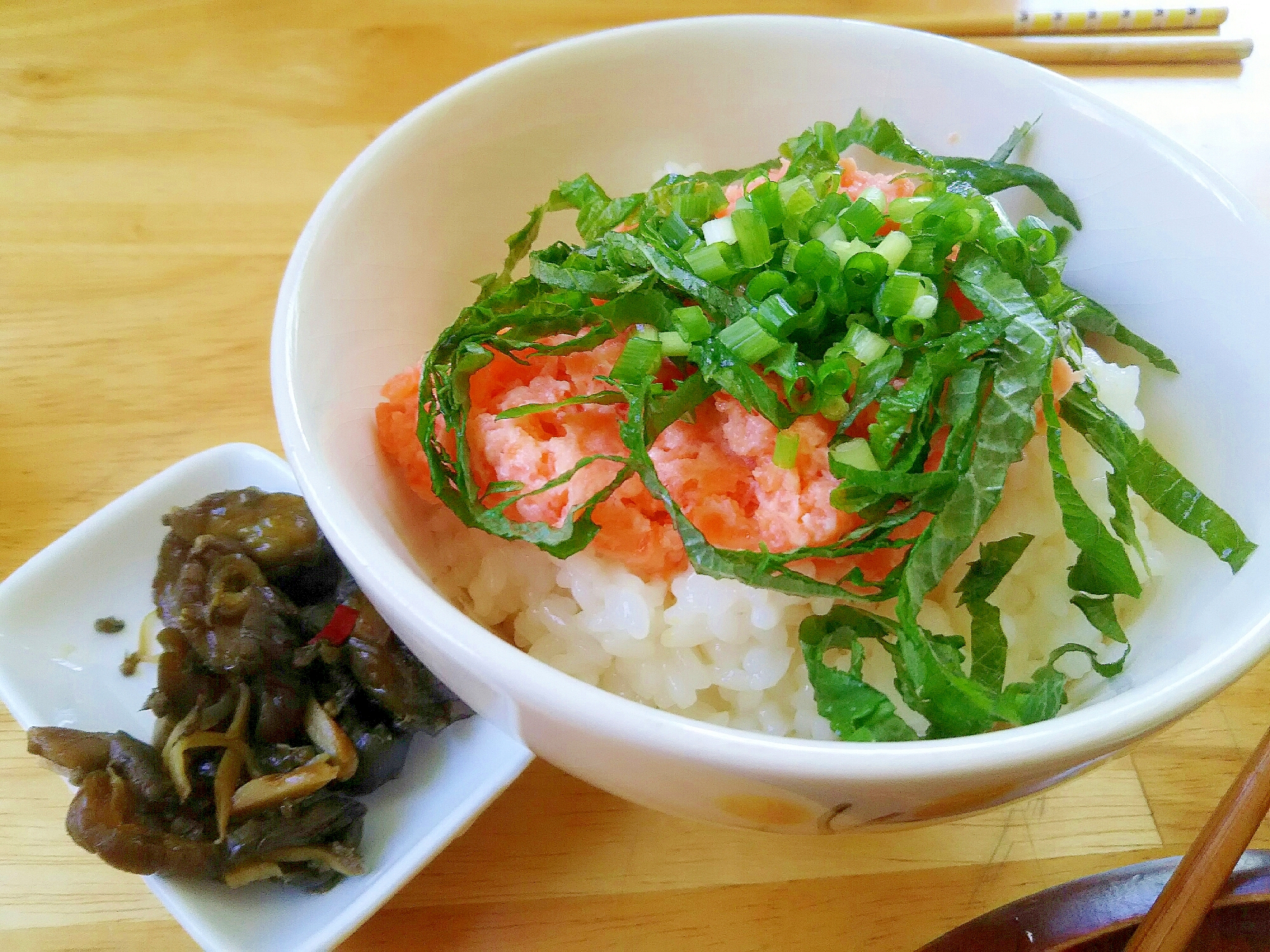 お手軽、お安く…！サーモンたたき丼