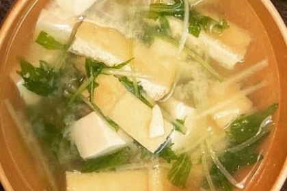 豆腐と水菜の味噌汁