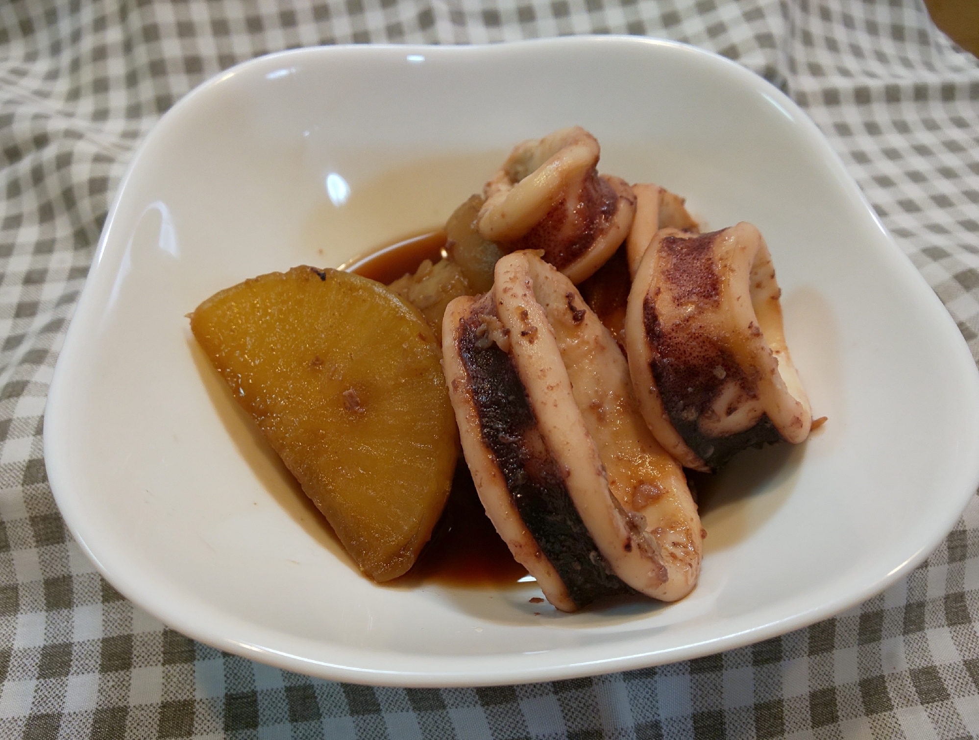 定番 イカの旨味シミシミだいこん煮物 レシピ 作り方 By 台所 清子 楽天レシピ