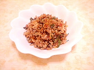 紫蘇＆梅風味♪鮭フレークの玄米炒飯