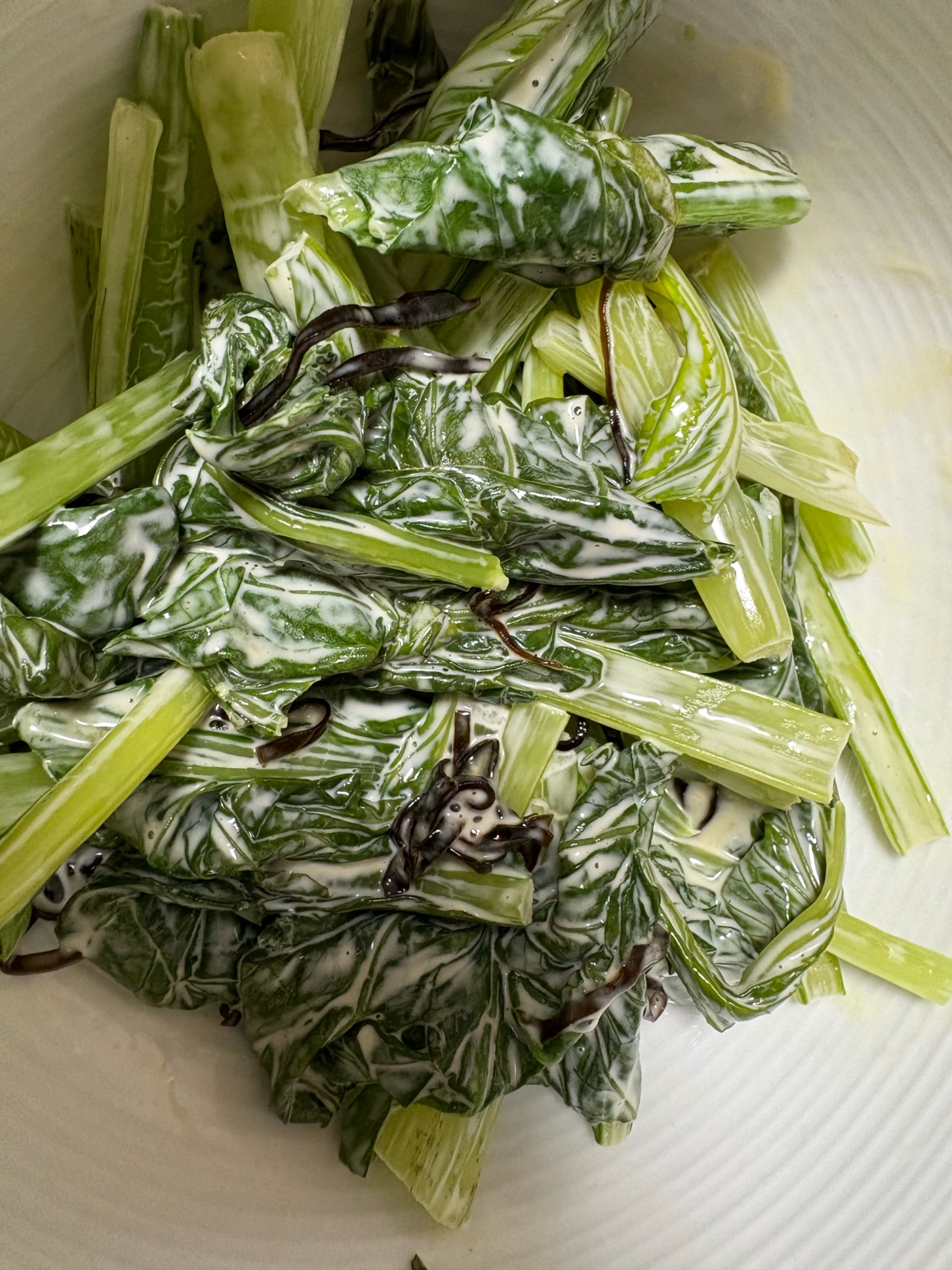 レンジで簡単！小松菜の塩昆布和え